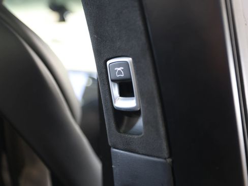 Used 2016 Tesla Model X Performance image 39