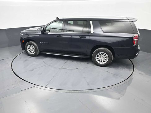 Used 2024 Chevrolet Suburban LT image 34