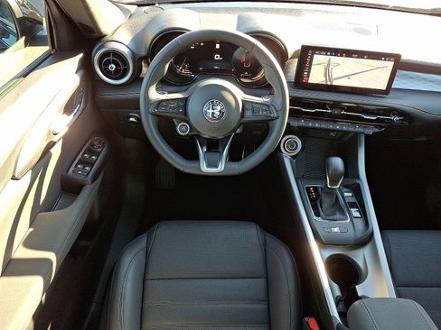 New 2025 Alfa Romeo Tonale w/ Premium Package image 7