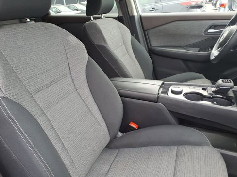 Used 2023 Nissan Rogue SV image 24