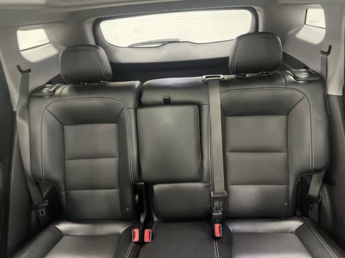 Used 2023 GMC Terrain SLT w/ Elevation Edition image 11