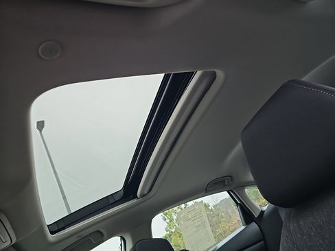 Used 2025 Honda Accord SE image 26