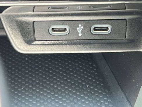 Used 2024 Volkswagen Jetta SE FWD image 18