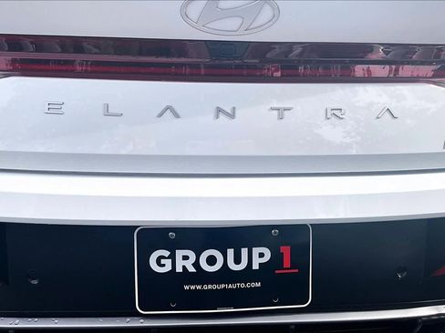 Used 2024 Hyundai Elantra Limited FWD image 33