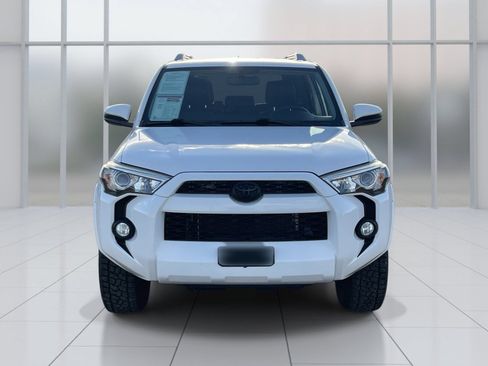 Used 2016 Toyota 4Runner SR5 RWD image 9