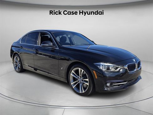Used 2018 BMW 330e w/ Convenience Package image 9