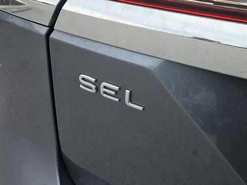 Certified 2024 Volkswagen Atlas SEL Premium R-Line AWD/4WD image 6