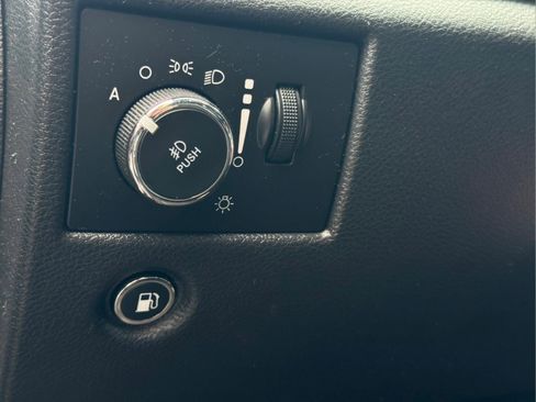 Used 2017 Jeep Grand Cherokee Altitude RWD image 24