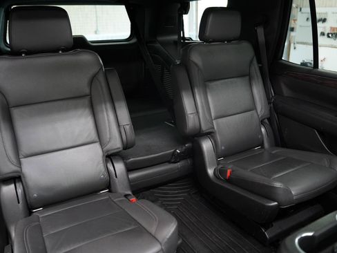 Used 2021 Chevrolet Tahoe Z71 AWD/4WD image 34