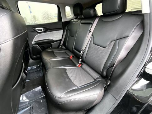 Used 2022 Jeep Compass Latitude image 20