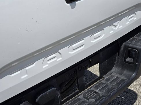 Used 2021 Toyota Tacoma SR RWD image 10