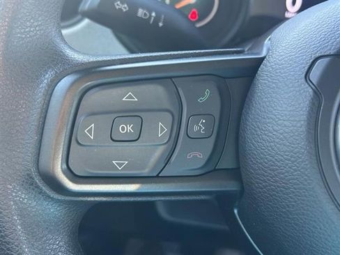 Used 2024 Jeep Gladiator Sport image 12