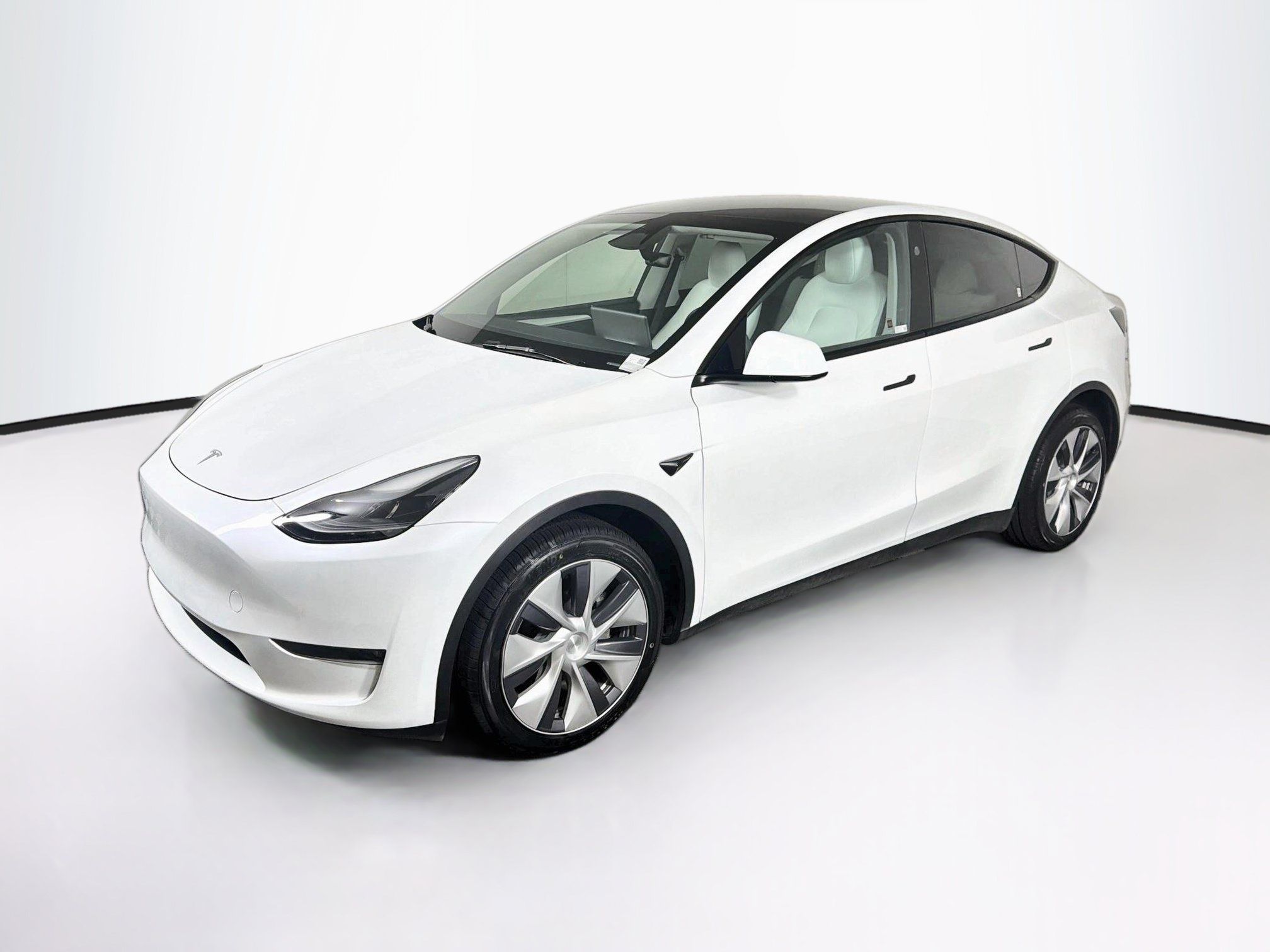 Used 2023 Tesla Model Y Long Range AWD/4WD image 3