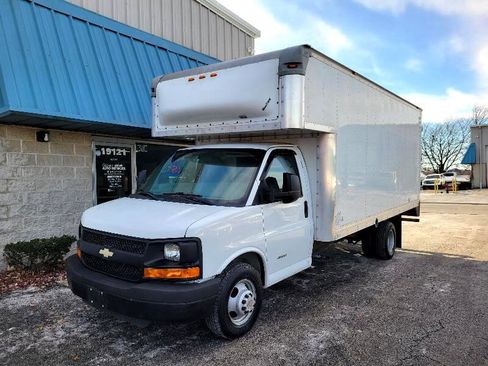 Used 2014 Chevrolet Express 4500 Extended image 8