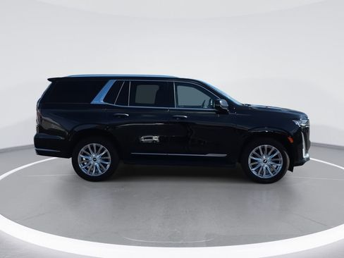 Used 2023 Cadillac Escalade Premium Luxury image 2