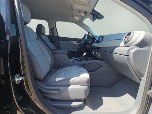 Used 2022 Chevrolet Blazer LT image 13