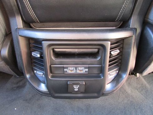 Used 2022 RAM 1500 Big Horn AWD/4WD image 17