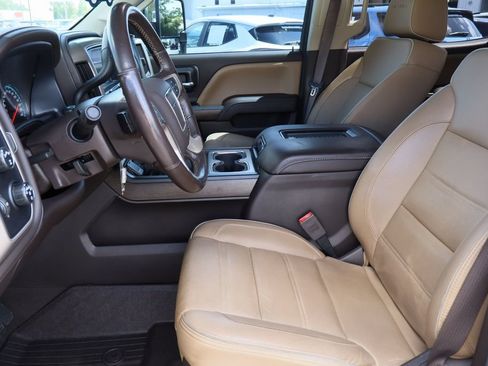 Certified 2019 GMC Sierra 2500 Denali w/ Duramax Plus Package AWD/4WD image 22