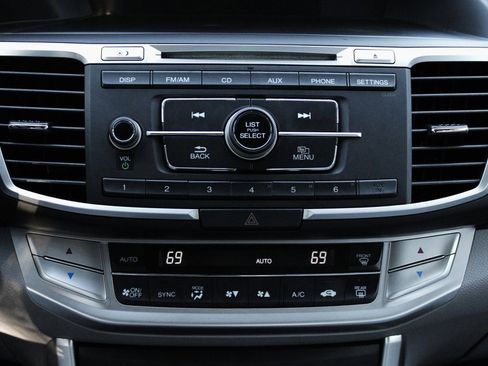 Used 2013 Honda Accord LX image 37