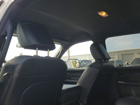 Used 2022 RAM 2500 Tradesman w/ Chrome Appearance Group image 12