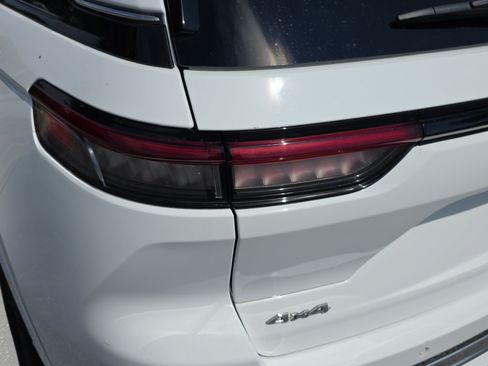 Certified 2023 Jeep Grand Cherokee Overland AWD/4WD image 31