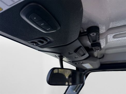 Used 2022 Jeep Gladiator Sport image 27