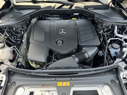 Used 2026 Mercedes-Benz GLC 300 4MATIC image 10