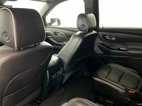 Used 2023 Chevrolet Traverse Premier AWD/4WD image 20