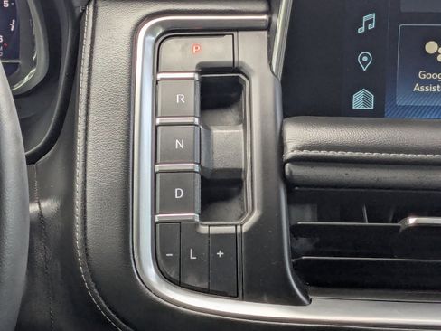 Used 2022 Chevrolet Tahoe LT w/ Luxury Package image 21