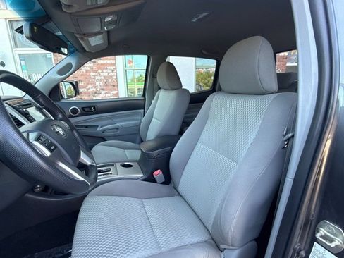 Used 2013 Toyota Tacoma 4x4 Double Cab w/ SR5 Pkg image 12