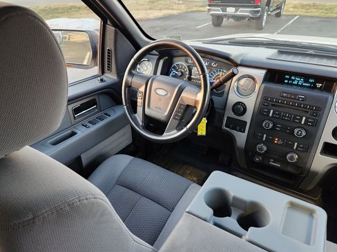 Used 2011 Ford F150 XLT w/ XLT Convenience Pkg image 14