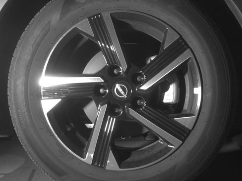 Used 2025 Nissan Sentra SV FWD image 13