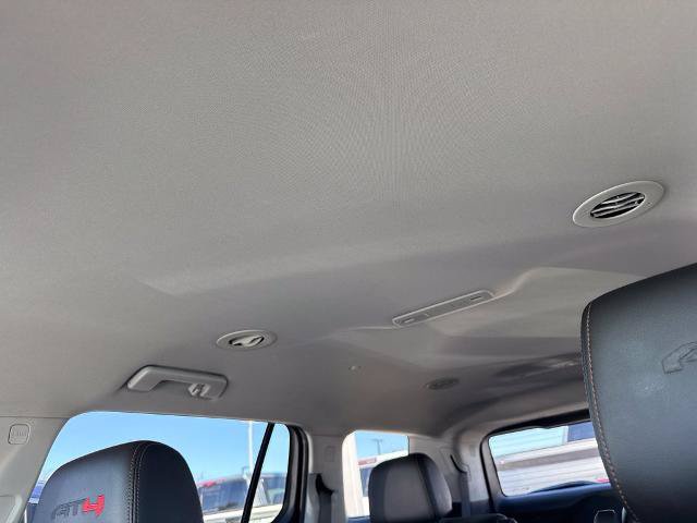 Used 2022 GMC Acadia AT4 w/ Preferred Package AWD/4WD image 13