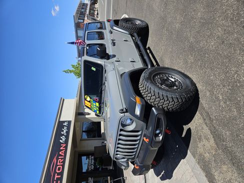 Used 2018 Jeep Wrangler Unlimited Sport S AWD/4WD image 1