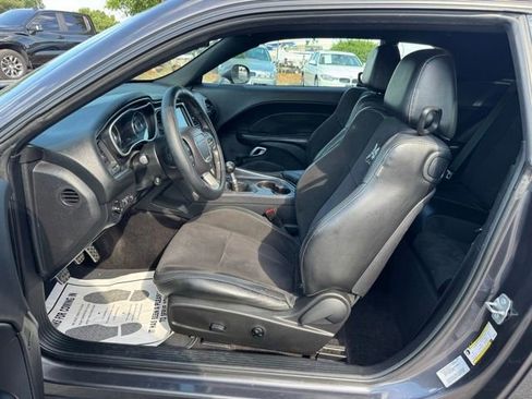 Used 2016 Dodge Challenger R/T Scat Pack w/ Leather Interior Group RWD image 12