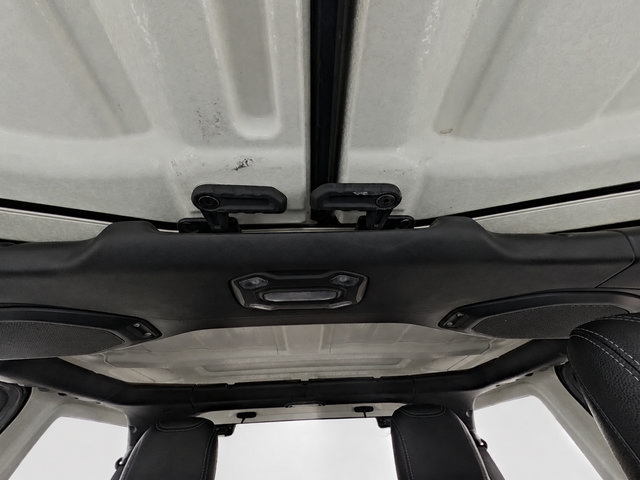 Used 2021 Jeep Wrangler Unlimited Rubicon AWD/4WD image 16