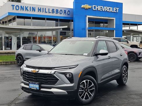 Certified 2025 Chevrolet TrailBlazer LT image 2