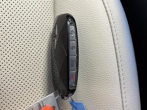 Used 2025 Genesis GV80 2.5T Advanced image 30