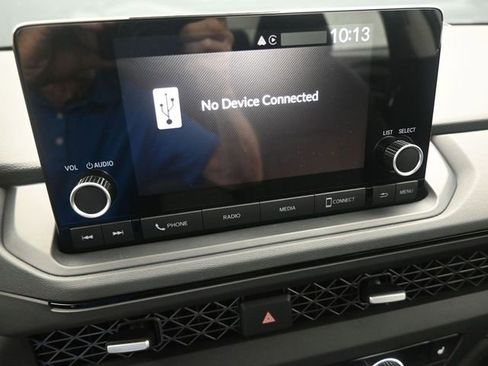 Used 2025 Honda Accord SE image 19