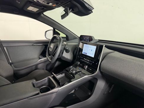 Used 2025 Subaru Solterra AWD/4WD image 29