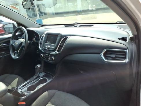Used 2019 Chevrolet Equinox LT image 16