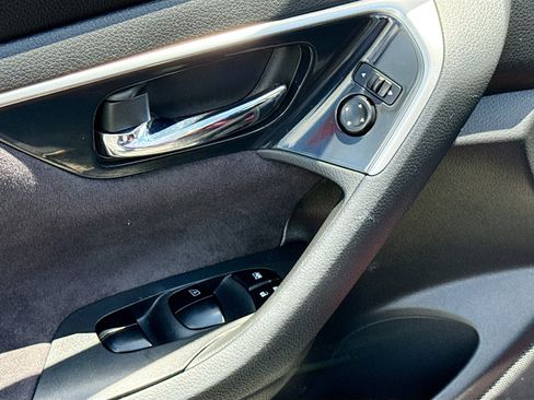 Used 2013 Nissan Altima 2.5 S FWD image 7