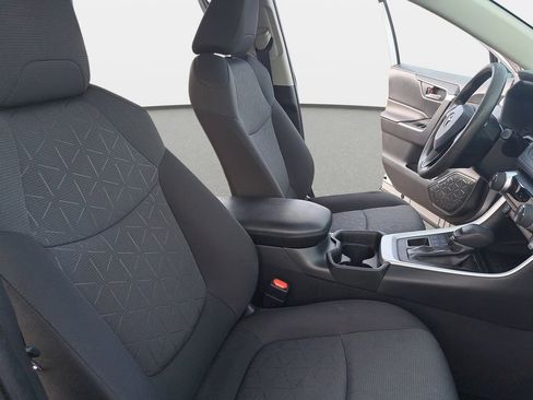 Used 2021 Toyota RAV4 XLE w/ Carpet Mat Package (TMS) AWD/4WD image 11
