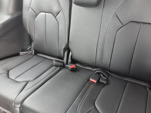 New 2026 Chrysler Pacifica Select image 11