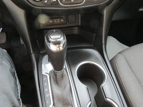 Used 2019 Chevrolet Equinox LT image 24