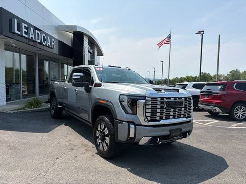 Used 2024 GMC Sierra 2500 Denali w/ Denali Reserve Package AWD/4WD image 7