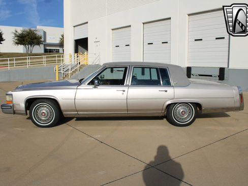 Used 1987 Cadillac Brougham image 24