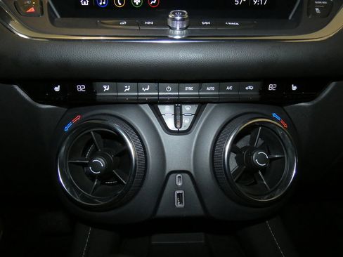 Used 2023 Chevrolet Blazer LT w/ Convenience Package image 14