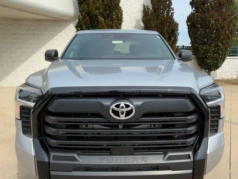 Used 2025 Toyota Tundra SR w/ SR Tow Package AWD/4WD image 8