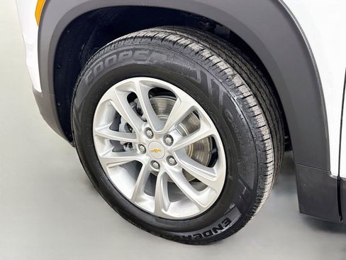 Used 2024 Chevrolet TrailBlazer LS FWD image 29